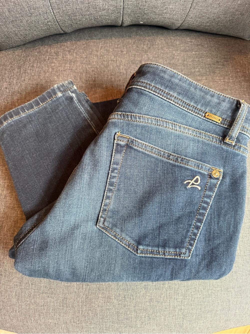 DL1961 Florence Instasculpt Skinny Jeans Size 26 Mid Rise Stretch Denim